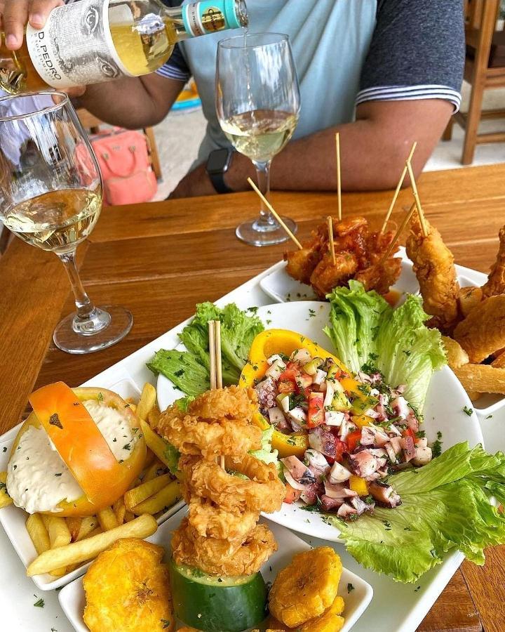 Triton Hotel Boutique & Restaurant Guayacanes Bagian luar foto